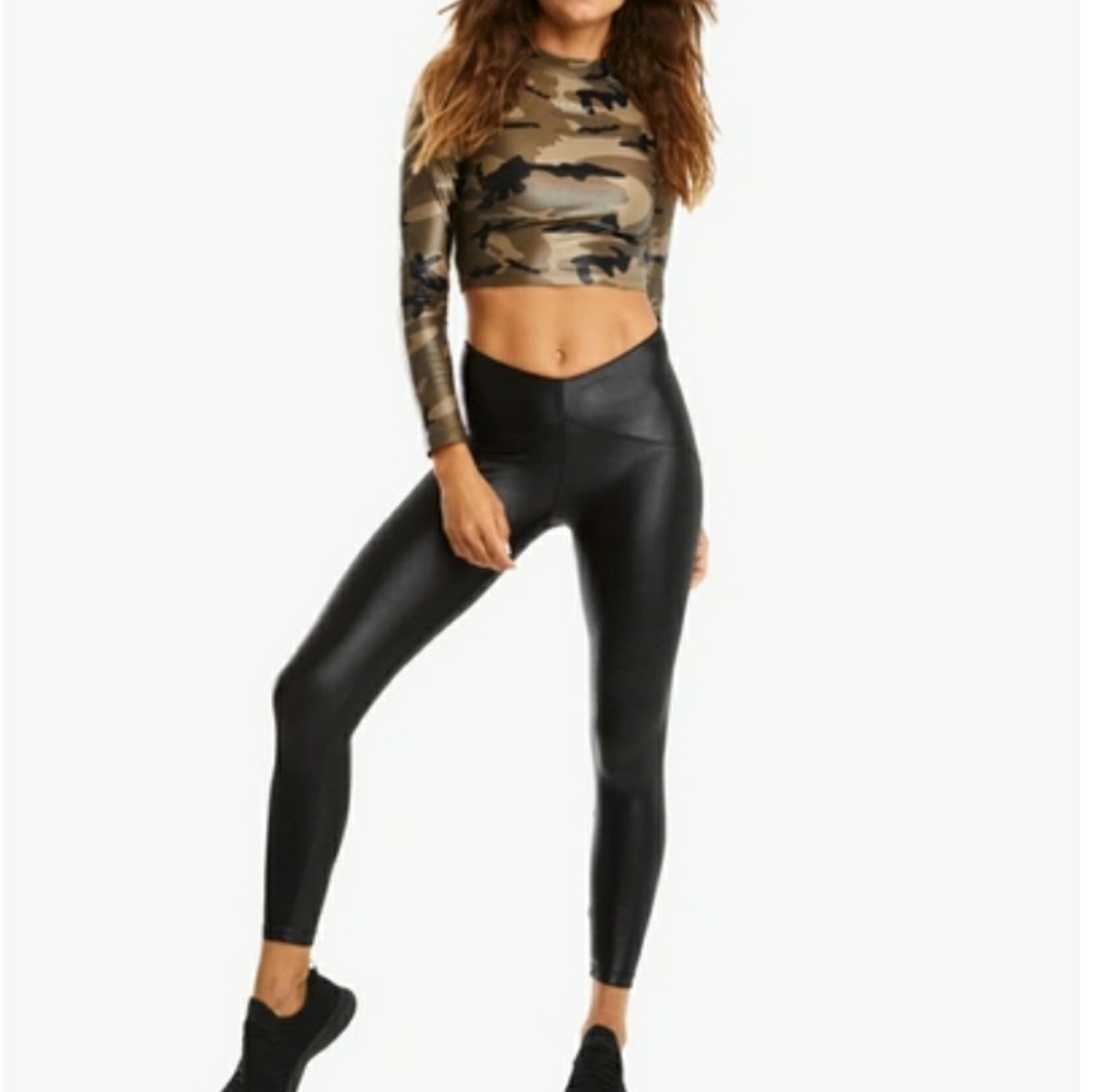 Koral Serve Infinity Legging size small